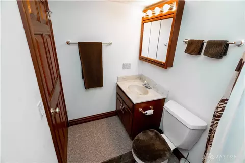 Bath - 2442 Greystone Ln, Springfield, OH 45503 photo 10 of 11