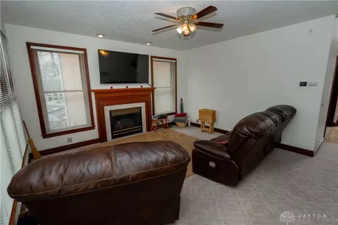 Living - 2442 Greystone Ln, Springfield, OH 45503 photo 1 of 4