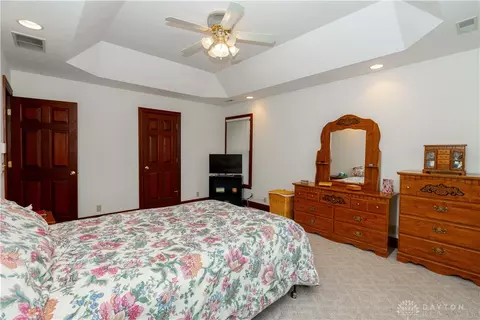 Bedroom - 2442 Greystone Ln, Springfield, OH 45503 photo 2 of 9