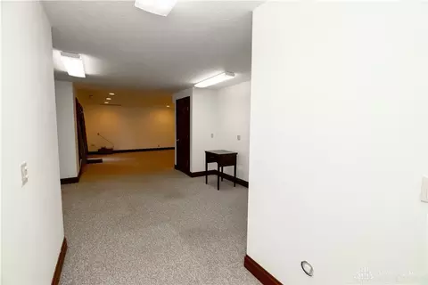 Entry Way - 2442 Greystone Ln, Springfield, OH 45503 photo 8 of 9