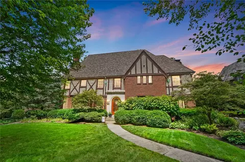133 Hadley Rd, Oakwood, OH 45419