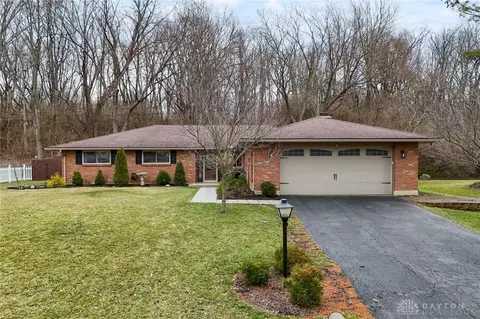 6330 Millbank Dr, Centerville, OH 45459