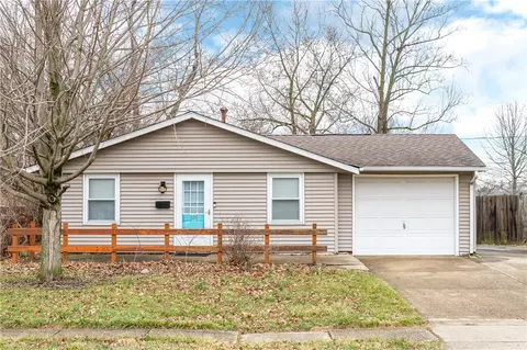 109 Tulip Dr, West Carrollton, OH 45449