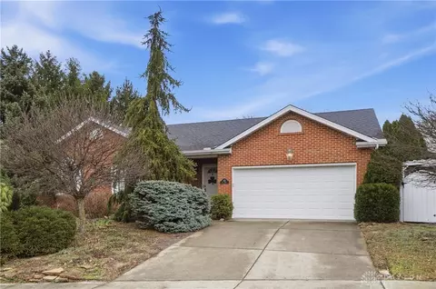965 Deis Dr, Fairfield, OH 45014