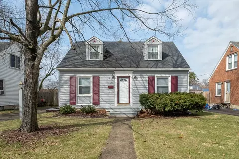 621 June Dr, Fairborn, OH 45324