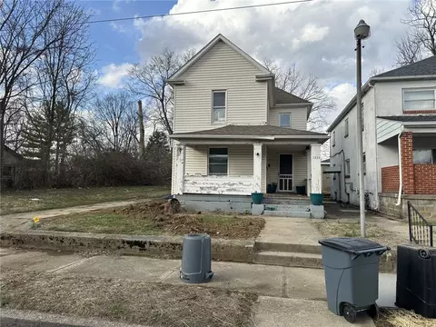 1374 W Mulberry St, Springfield, OH 45506
