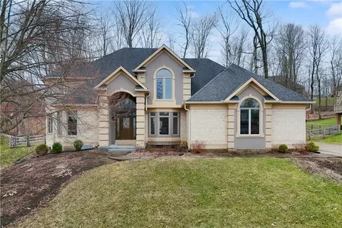 2905 Stone Mill Ct, Dayton, OH 45434