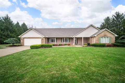 2833 Emerald Way, Waynesville, OH 45068
