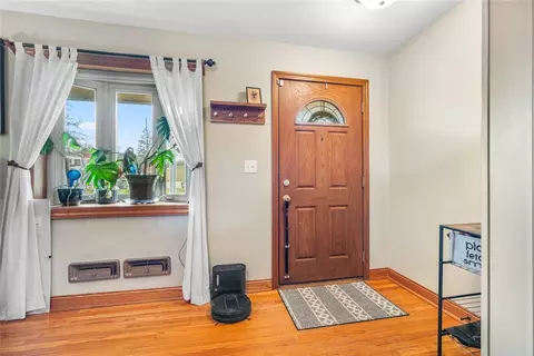 Entry Way - 205 Sheldon Dr, Centerville, OH 45459 photo 1 of 2
