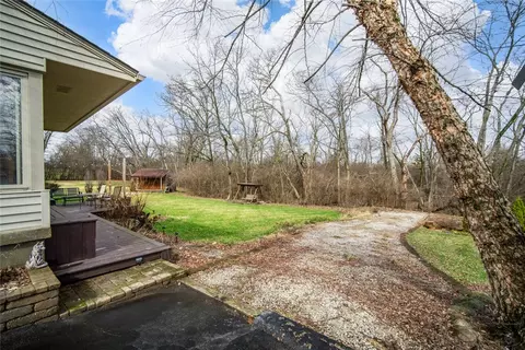 Exterior - 205 Sheldon Dr, Centerville, OH 45459 photo 7 of 14