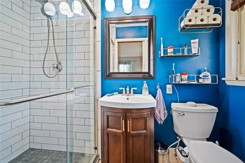Bath - 205 Sheldon Dr, Centerville, OH 45459 photo 3 of 3