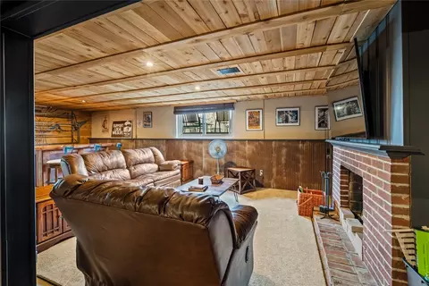 Living - 205 Sheldon Dr, Centerville, OH 45459 photo 3 of 4