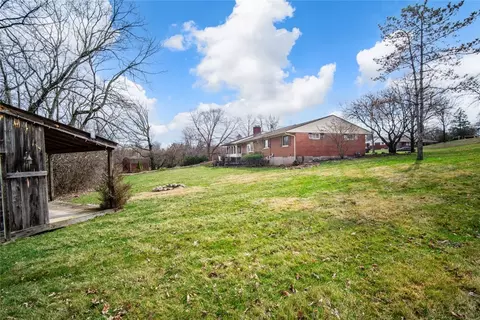Exterior - 205 Sheldon Dr, Centerville, OH 45459 photo 10 of 14