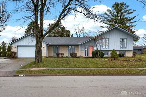 210 Chris Dr, Englewood, OH 45322