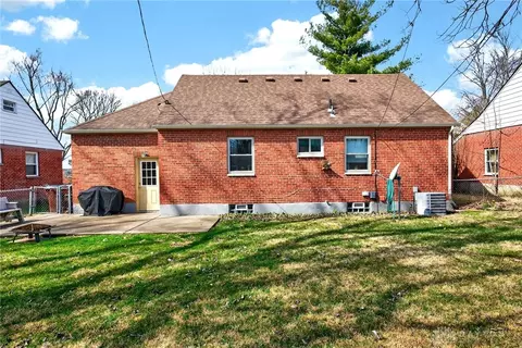 Exterior - 3028 Fairway Dr, Kettering, OH 45409 photo 6 of 6