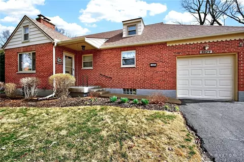 3028 Fairway Dr, Kettering, OH 45409