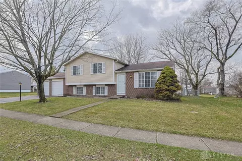6325 Burkwood Dr, Clayton, OH 45315