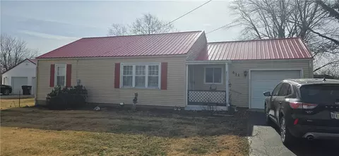 411 E South St, Gratis, OH 45330
