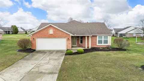 1745 Sulky Trl, Miamisburg, OH 45342