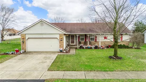 650 Beachler Dr, Carlisle, OH 45005