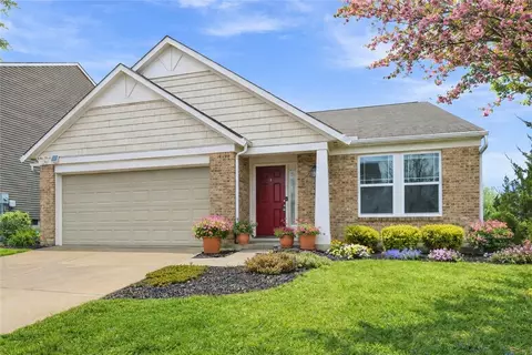 4264 Hunting Hawk Dr, Lebanon, OH 45036