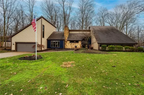 2860 Homeway Dr, Dayton, OH 45434