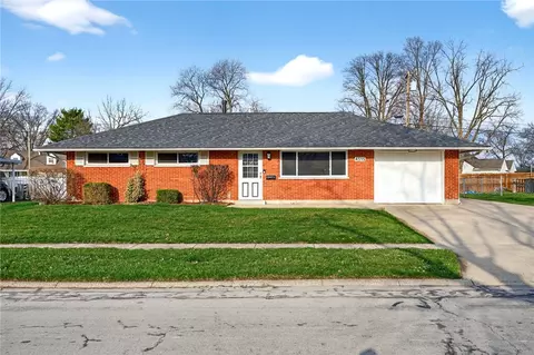 4515 Harbison St, West Carrollton, OH 45439