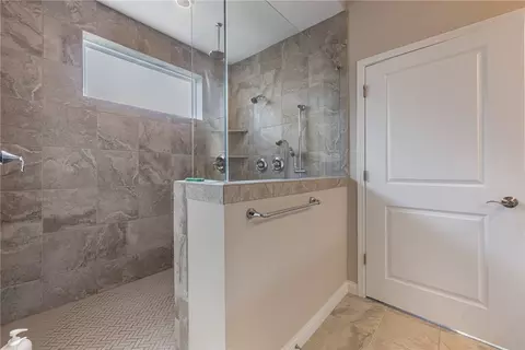 Bath - 9501 Flatrock Dr, Washington Township, OH 45458 photo 3 of 4