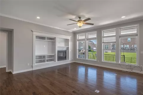 Living - 9501 Flatrock Dr, Washington Township, OH 45458 photo 4 of 5