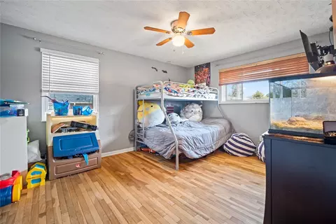 Bedroom - 6111 Park Ridge Dr, Centerville, OH 45459 photo 3 of 4