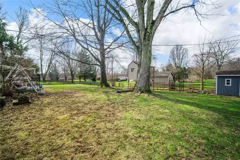 Exterior - 6111 Park Ridge Dr, Centerville, OH 45459 photo 3 of 8