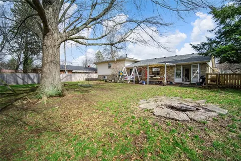 Exterior - 6111 Park Ridge Dr, Centerville, OH 45459 photo 5 of 8