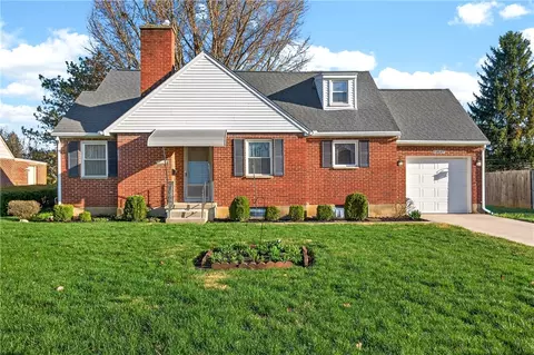 1237 Laurelwood Rd, Kettering, OH 45409