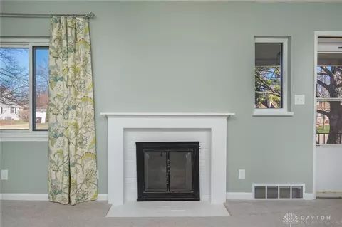 Living - 326 N Bromfield Rd, Kettering, OH 45429 photo 2 of 3