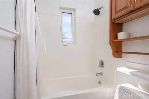 Bath - 326 N Bromfield Rd, Kettering, OH 45429 photo 2 of 3