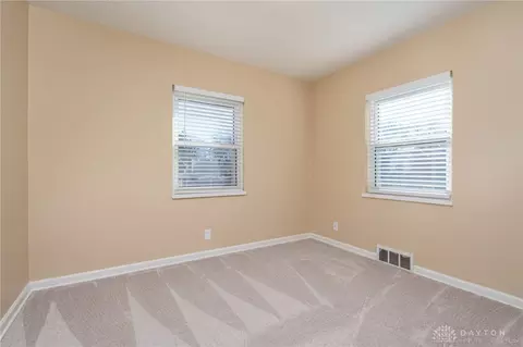 Bedroom - 326 N Bromfield Rd, Kettering, OH 45429 photo 3 of 5