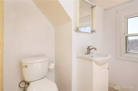Bath - 326 N Bromfield Rd, Kettering, OH 45429 photo 3 of 3