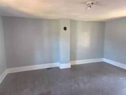Living - 820 W North St, Springfield, OH 45504 photo 6 of 6
