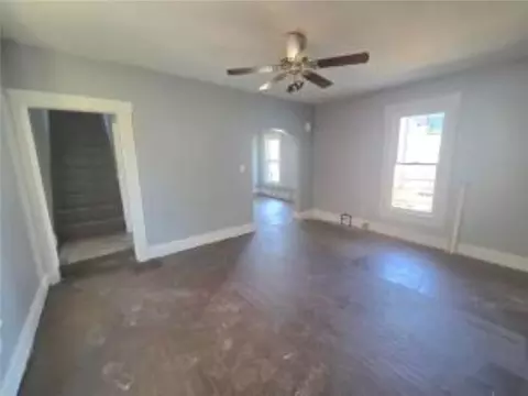 Living - 820 W North St, Springfield, OH 45504 photo 4 of 6