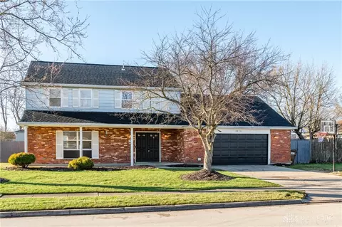 4020 Caprice Rd, Englewood, OH 45322