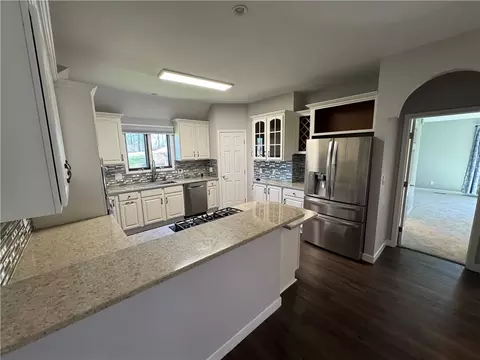 Kitchen - 3617 Heatherwood Ave, Springfield, OH 45503 photo 2 of 3