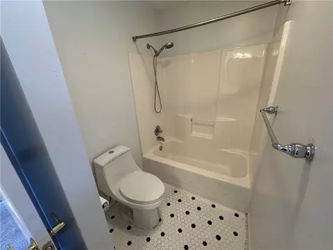 Bath - 3617 Heatherwood Ave, Springfield, OH 45503 photo 6 of 6