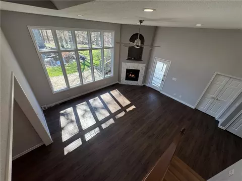 Living - 3617 Heatherwood Ave, Springfield, OH 45503 photo 8 of 8