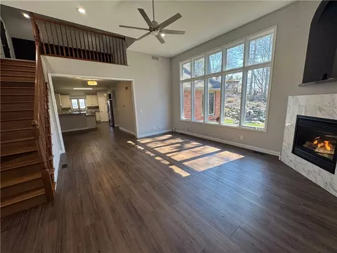 Living - 3617 Heatherwood Ave, Springfield, OH 45503 photo 2 of 8