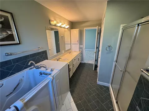 Bath - 3617 Heatherwood Ave, Springfield, OH 45503 photo 3 of 6