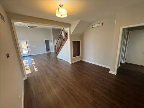 Living - 3617 Heatherwood Ave, Springfield, OH 45503 photo 7 of 8