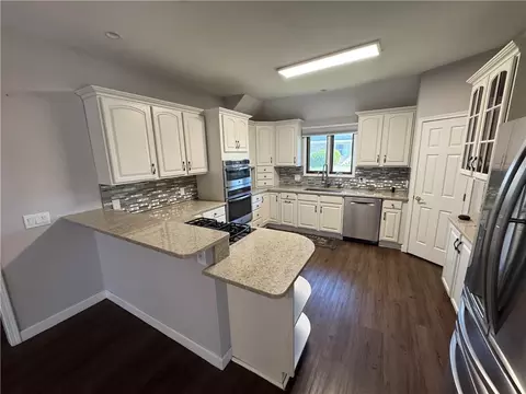 Kitchen - 3617 Heatherwood Ave, Springfield, OH 45503 photo 1 of 3
