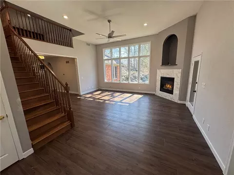 Living - 3617 Heatherwood Ave, Springfield, OH 45503 photo 1 of 8