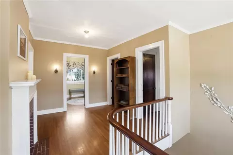 Entry Way - 45 W 3rd St, Franklin, OH 45005 photo 3 of 6