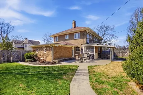 Exterior - 45 W 3rd St, Franklin, OH 45005 photo 14 of 17